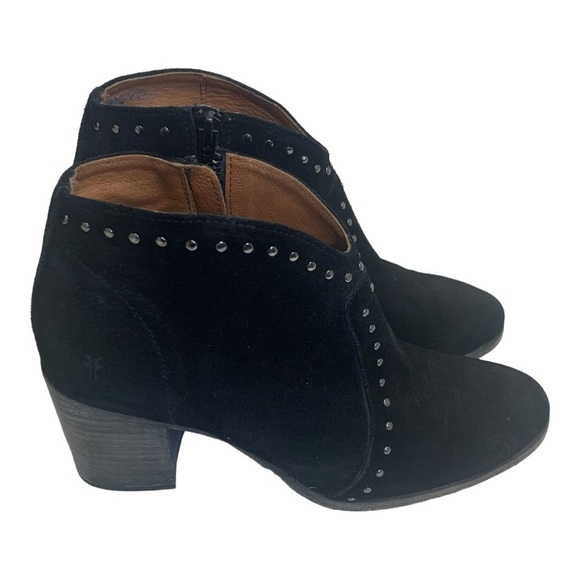 FRYE Women's Short Boots with Studded Detail Black Suede Short Booties Zipper - Picture 4 of 9